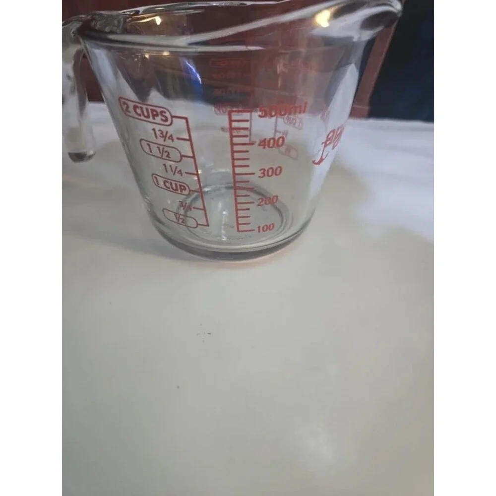 Anchor Hocking Clear Measuring Cup Glass 2-Cup Red Lettering Hook Handle USA